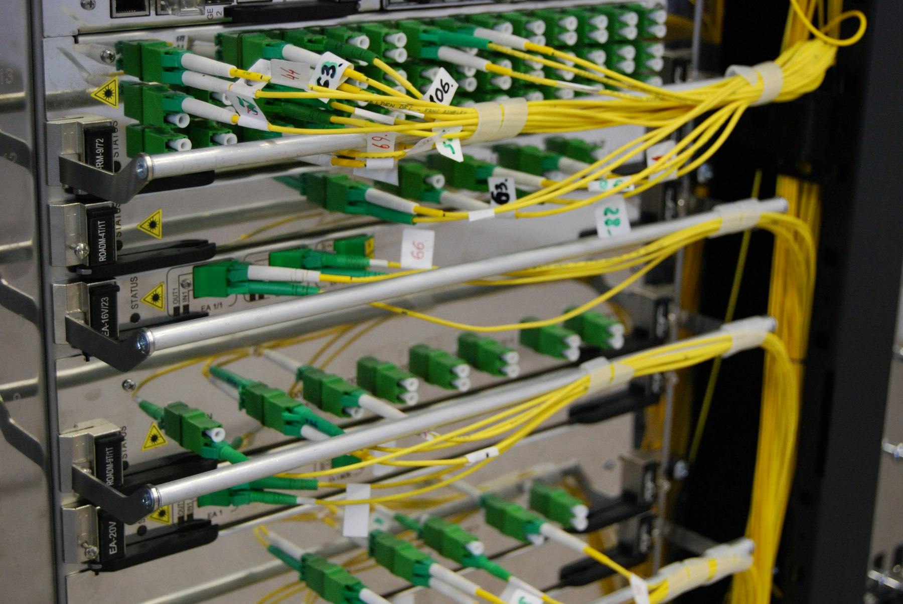 Fibre optics: installation, splicing and certification